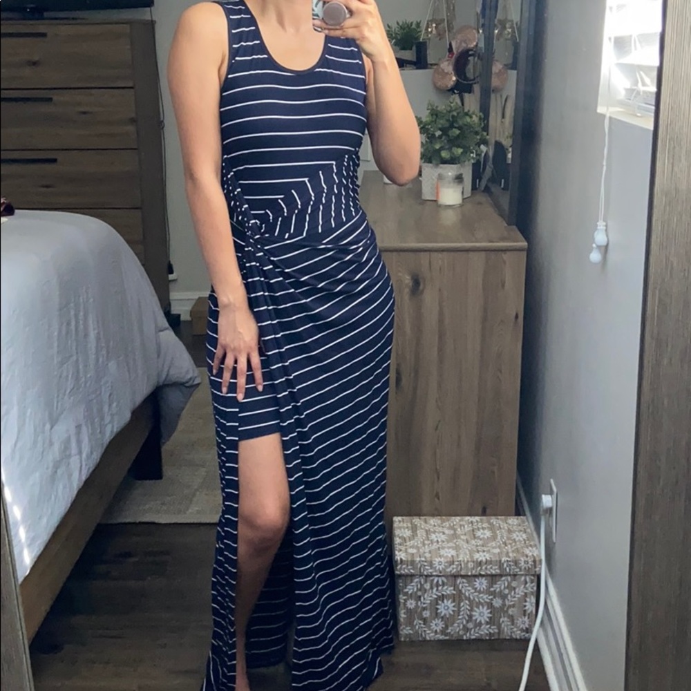 Stripped Knot Maxi